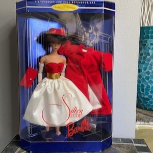 Silken Flame Retro Style Brunette Barbie - Vintage Reproduction from 1998